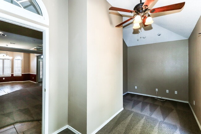 Building Photo - Beautiful Home Located South of Frenship High school!