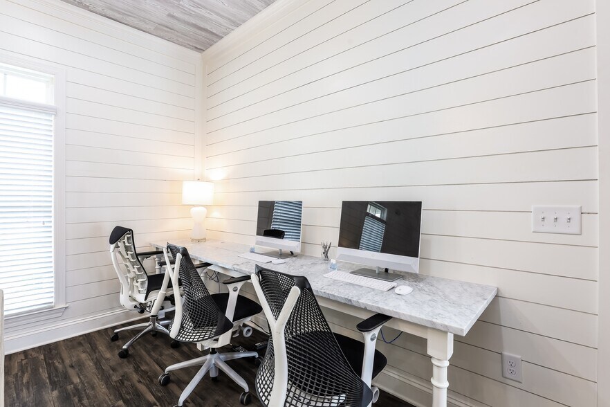 Building Photo - 24 Jackson Ct