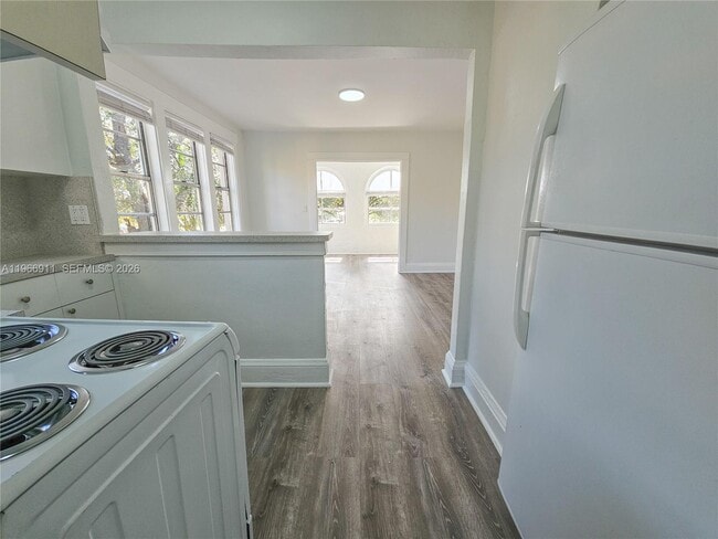 Building Photo - 2007 SW 10th St