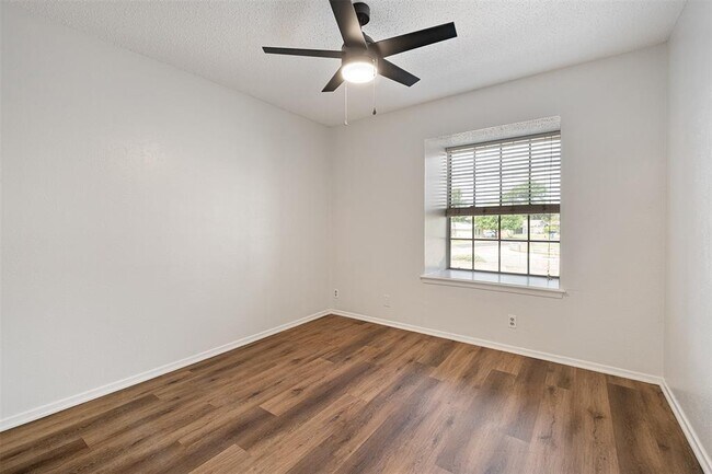 Building Photo - 7801 Shoal Creek Blvd