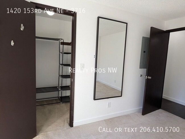 Building Photo - 1420 153rd Ave NE