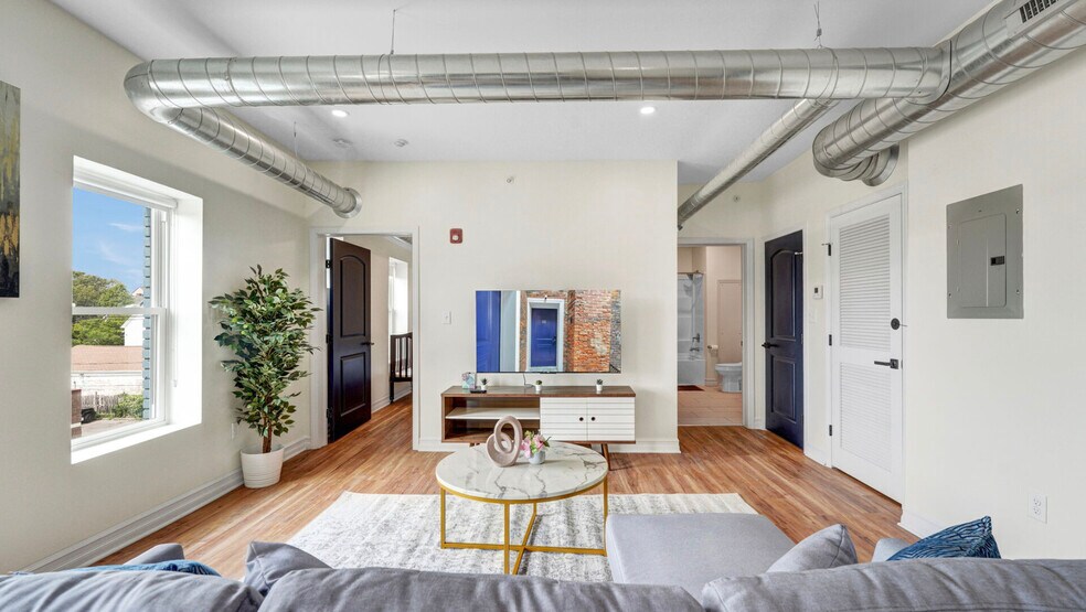 Primary Photo - 507 Niagara St