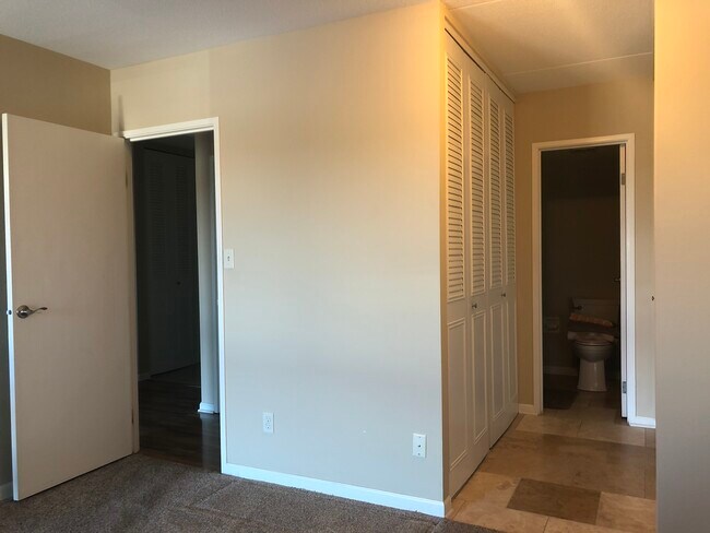 Bed1 - 3100 Grand Ave