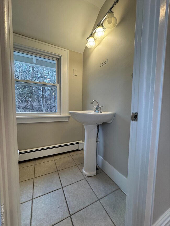 Building Photo - 157 NY-17M