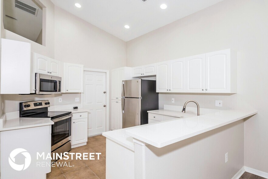 Building Photo - 9310 27th Ave E