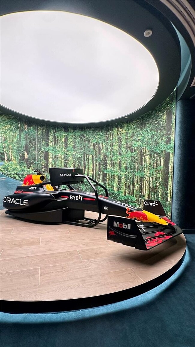 Building Photo - 77 SE 5th St