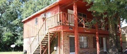 Building Photo - 6644 Applegate St