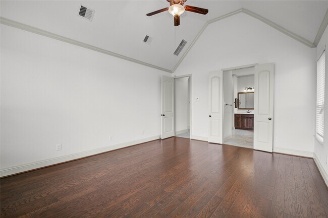 Building Photo - 1644 Longwood Glen Ln