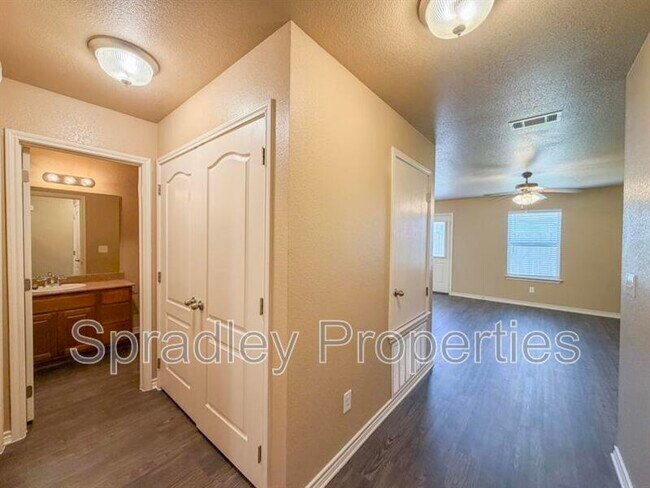 Building Photo - 4810 Deep Drive