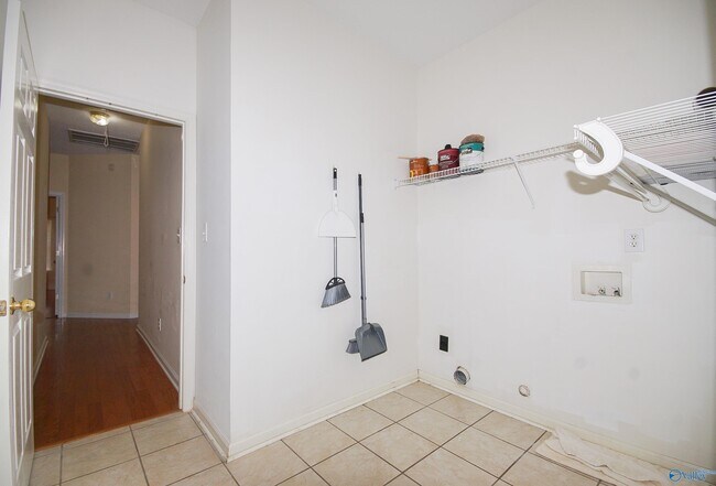Building Photo - 209 Bridgeway Cir