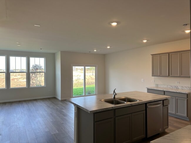 Building Photo - 2204 Horseshoe Cir