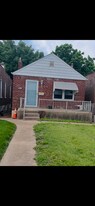 Building Photo - 4985 Arsenal St