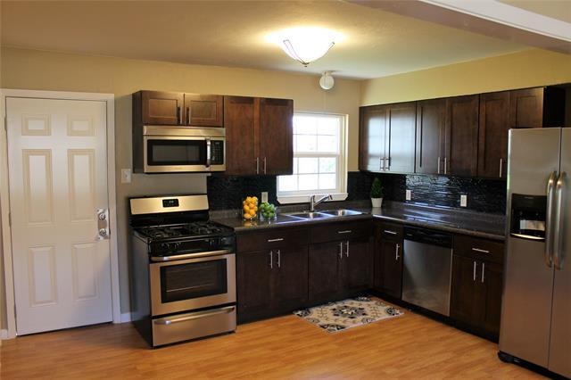 Building Photo - 12028 Hoblitzelle Dr