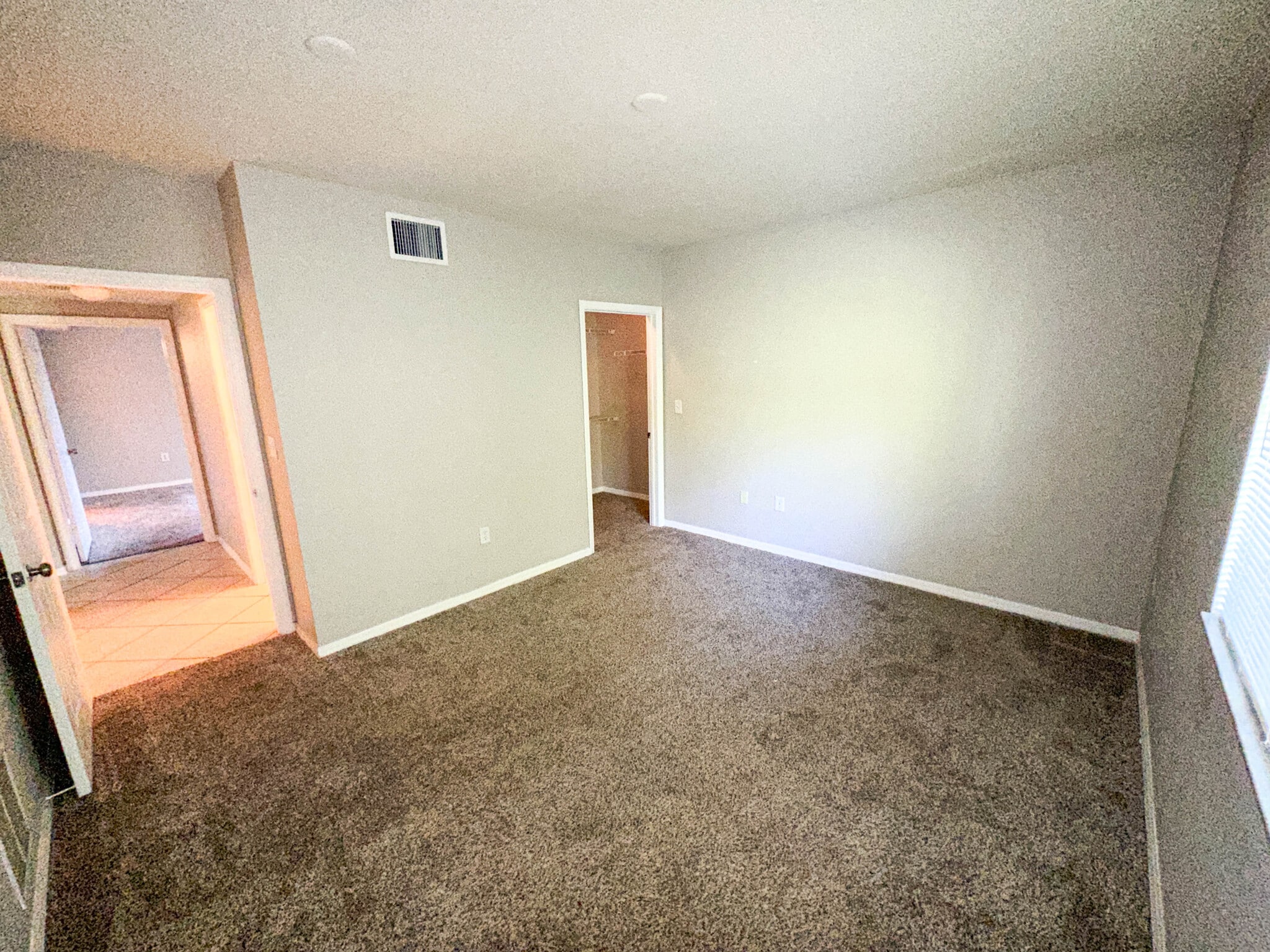 Building Photo - 6530 Emerald Dunes Dr