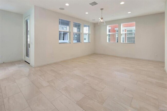 Building Photo - 137 Mirth