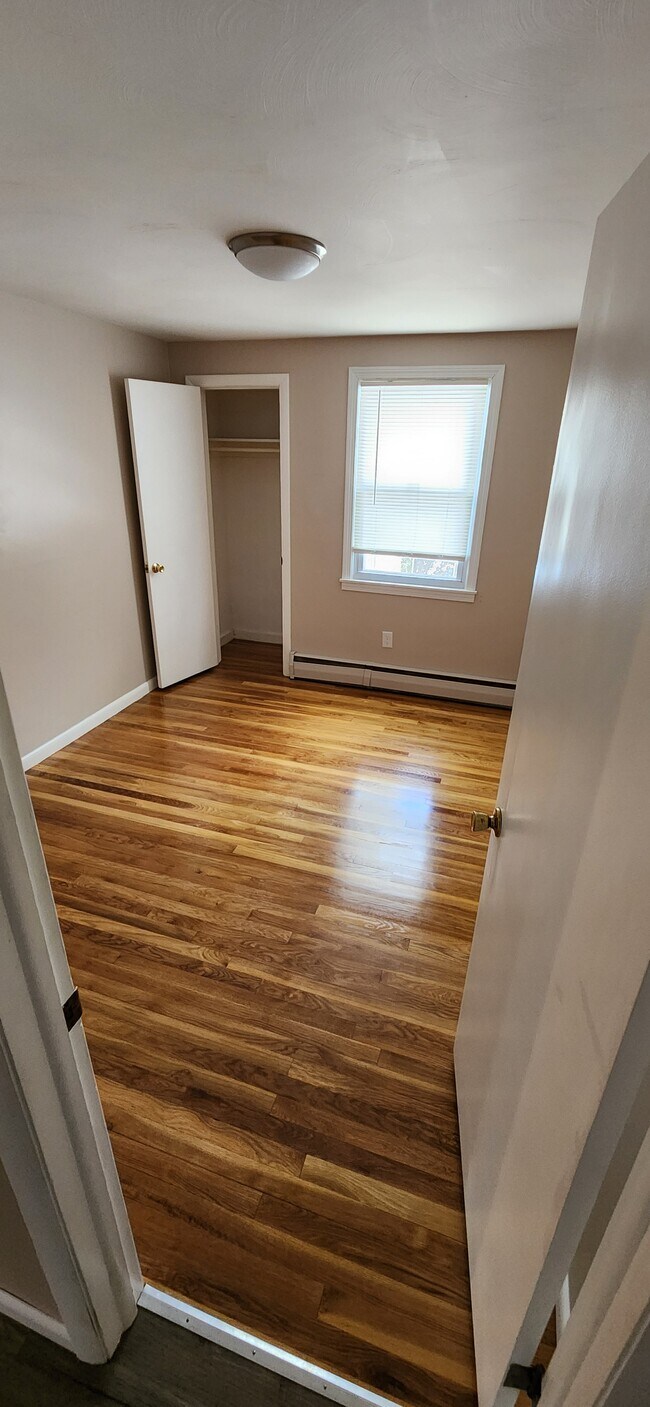 Building Photo - 6 Greenacre Rd