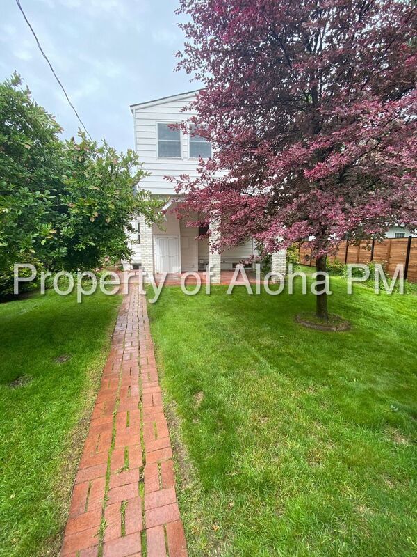 Building Photo - 1606 N 22nd St