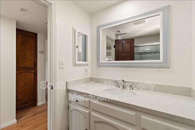 Building Photo - 227 S Irena Ave