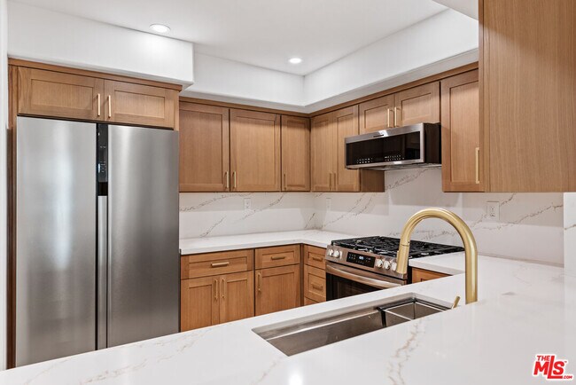 Building Photo - 5500 Torrance Blvd