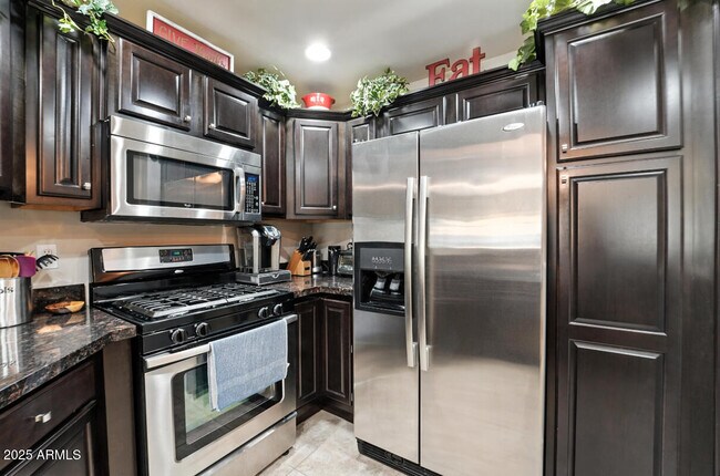 Building Photo - 5350 E Deer Valley Dr