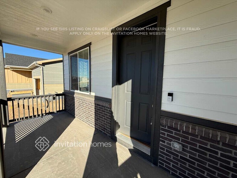 Building Photo - 850 Mesic Ln