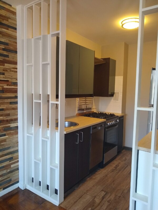 Building Photo - 8601 Manchester Rd