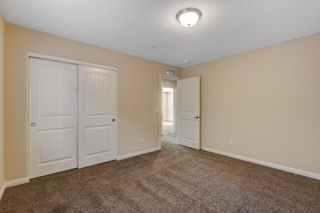 Building Photo - 2919 Caxton Grove Dr