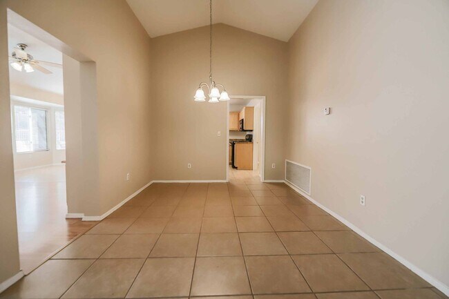 Building Photo - Sun City Summerlin - Golf Course Community...