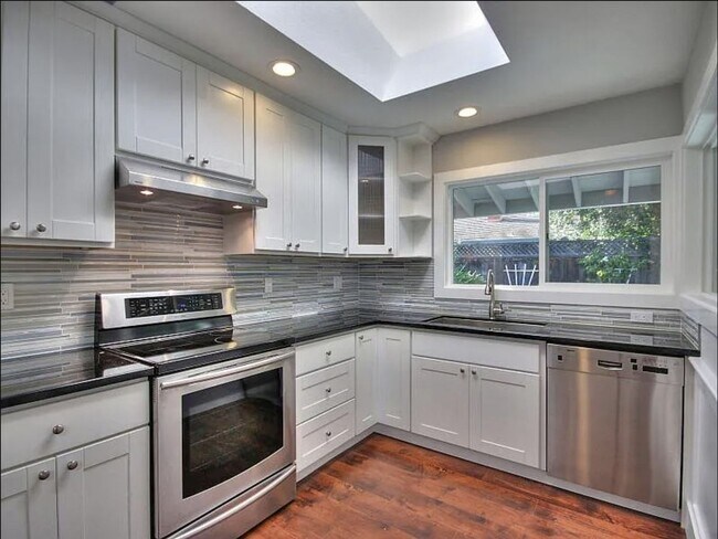 Building Photo - Highly Desirable 4BD/2BA Home in San Jose's Rancho Santa Teresa neighborhood!