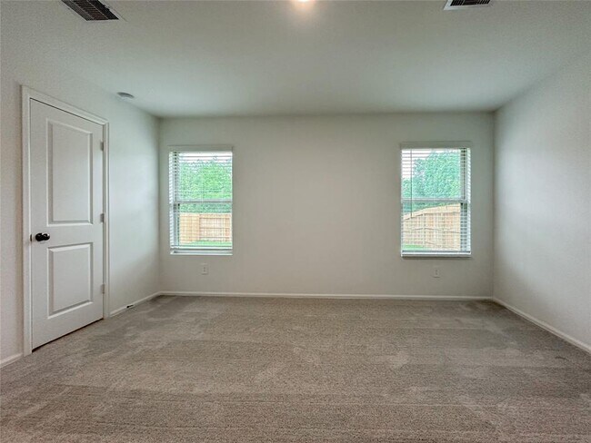 Building Photo - 1515 Las Cuevas Dr