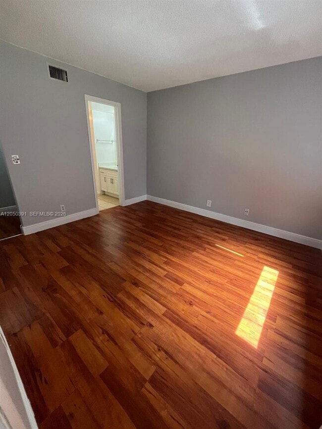 Building Photo - 21906 Lake Forest Cir