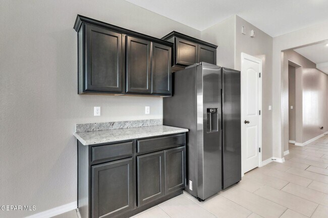 Building Photo - 1644 Folkstone St