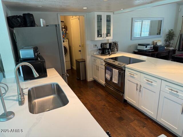 Building Photo - 4428 E Willow Ave