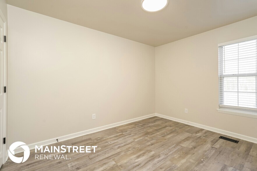 Building Photo - 2702 Camillia Cove