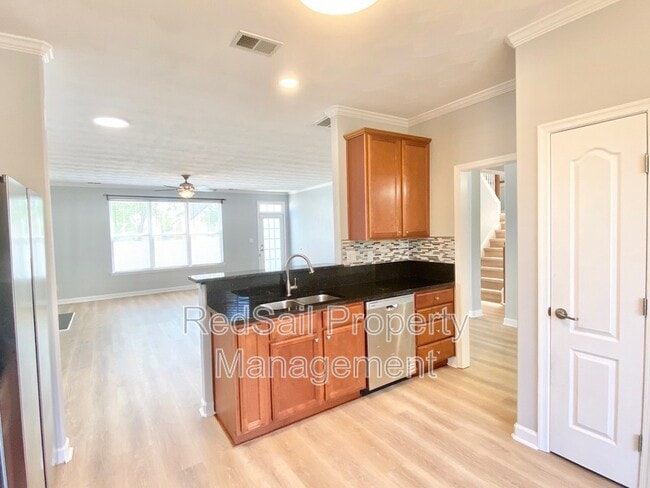 Building Photo - 9 Rockingham Dr