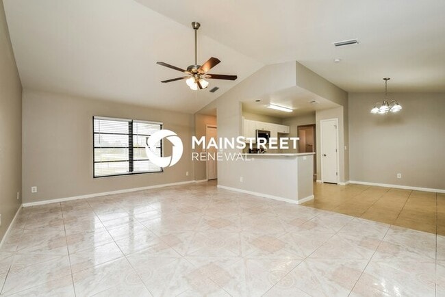 Building Photo - 3 Bedroom Pet-Friendly Home in Fort Myers,...