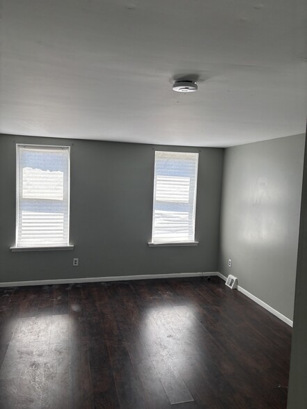 Building Photo - 4815 Fairmount Ave