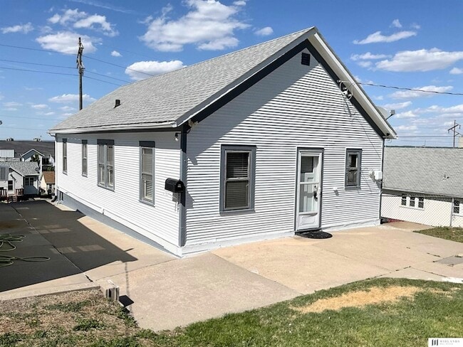 Building Photo - 815 Pierce St