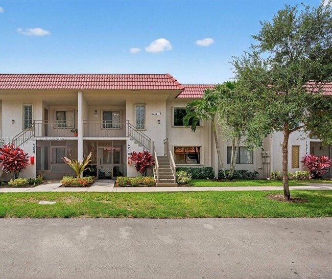 Primary Photo - 16210 Laurel Dr