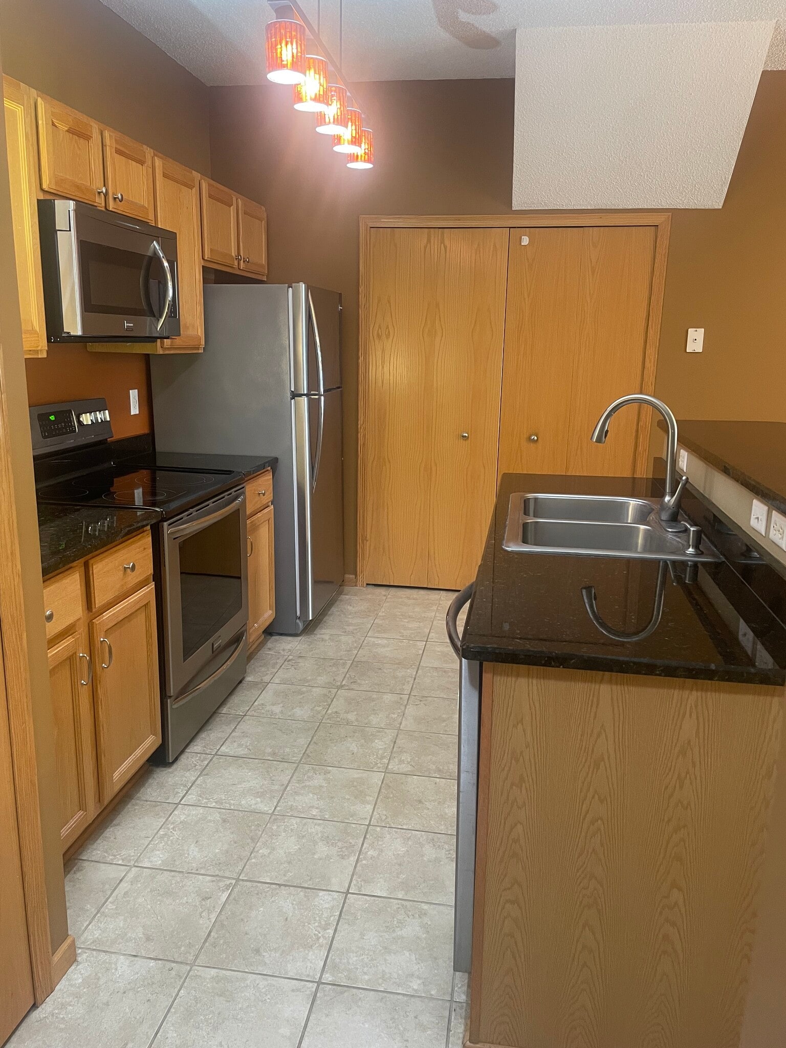 Building Photo - 8333 Kimball Dr