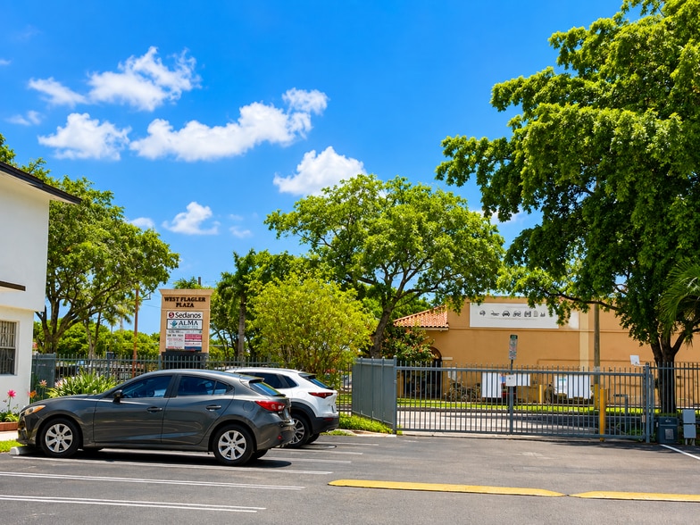 Building Photo - 10850 W Flagler St