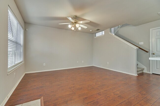 Building Photo - 10 Musgrove Pl