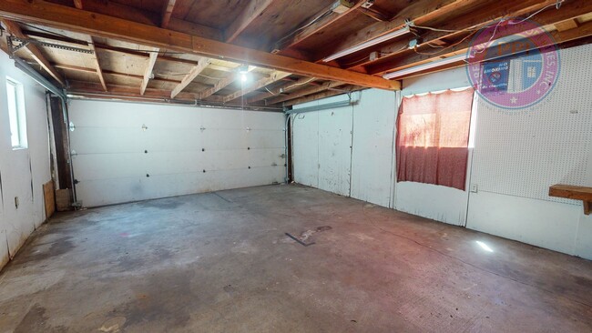 Building Photo - Beaumont - Prime Location!  Great Floor-Plan, Fully Fenced Yard, Pet Friendly!!