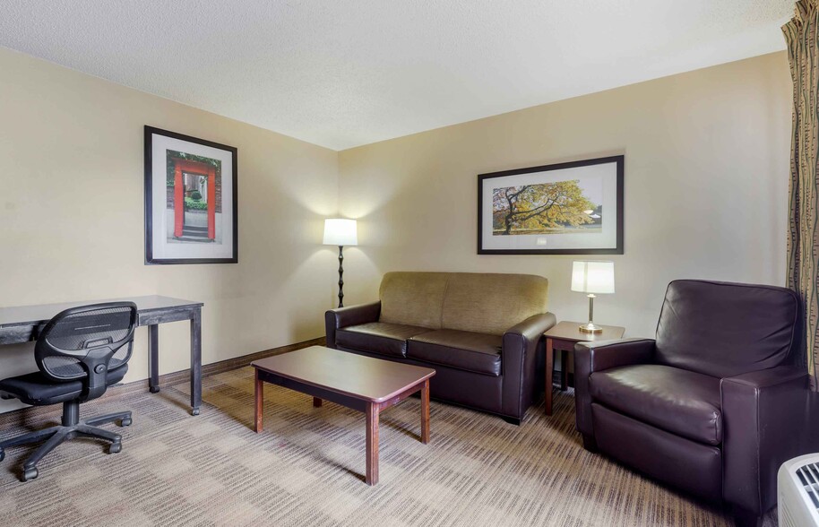 Building Photo - Furnished Studio-Lubbock - Southwest