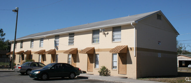 Building Photo - Jackson Heights