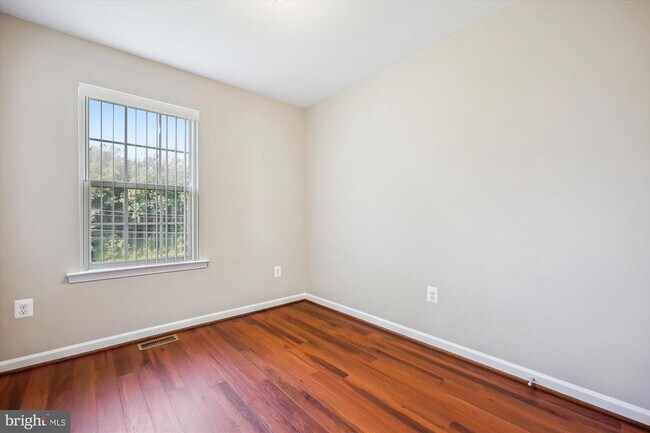 Building Photo - 18322 Woodhouse Ln