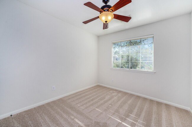 Building Photo - 158 N Magnolia Pond Pl