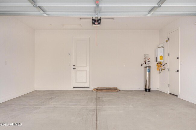 Building Photo - 21301 W Roanoke Ave