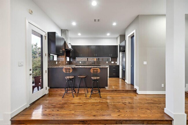 Building Photo - 4619 Austin St