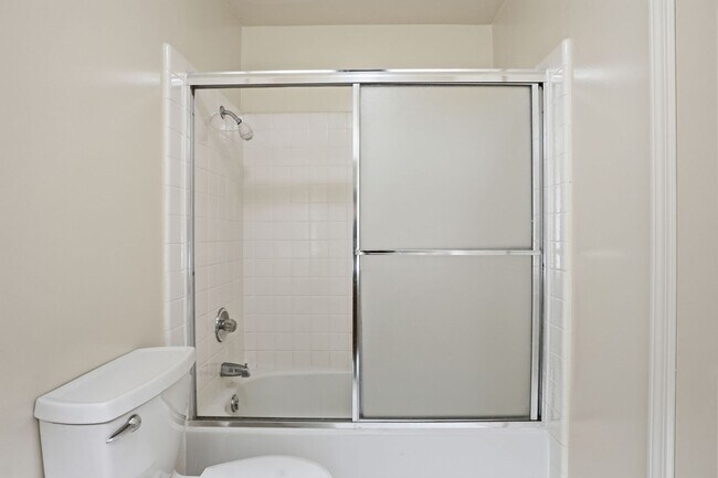 Building Photo - 2 bedroom 2 bath condo located at 406 W. Charleston Rd, Palo Alto 94301